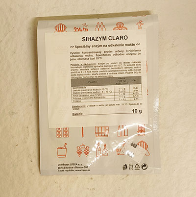 odkalovací enzým